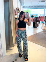 Silky Hose mit Leomuster Mint