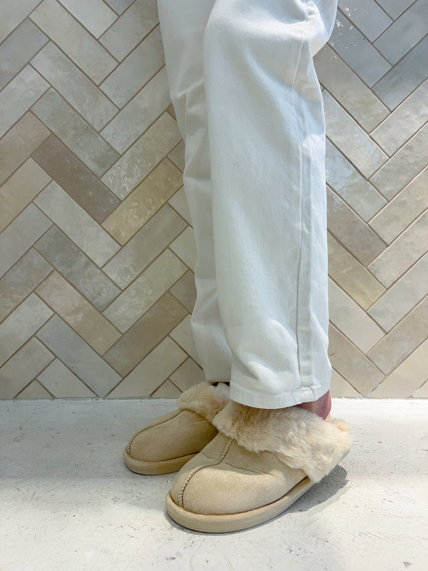 Hausschuhe mit Kunstfell Beige