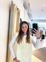 Kurze Teddy Weste mit Knopfleiste und Smiley Creme