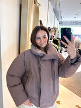 Kurze Winterjacke Taupe
