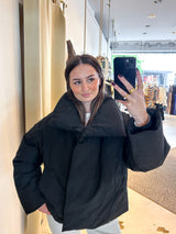 Kurze Winterjacke Schwarz