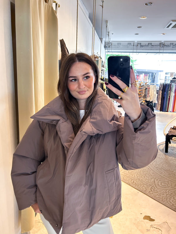 Kurze Winterjacke Taupe