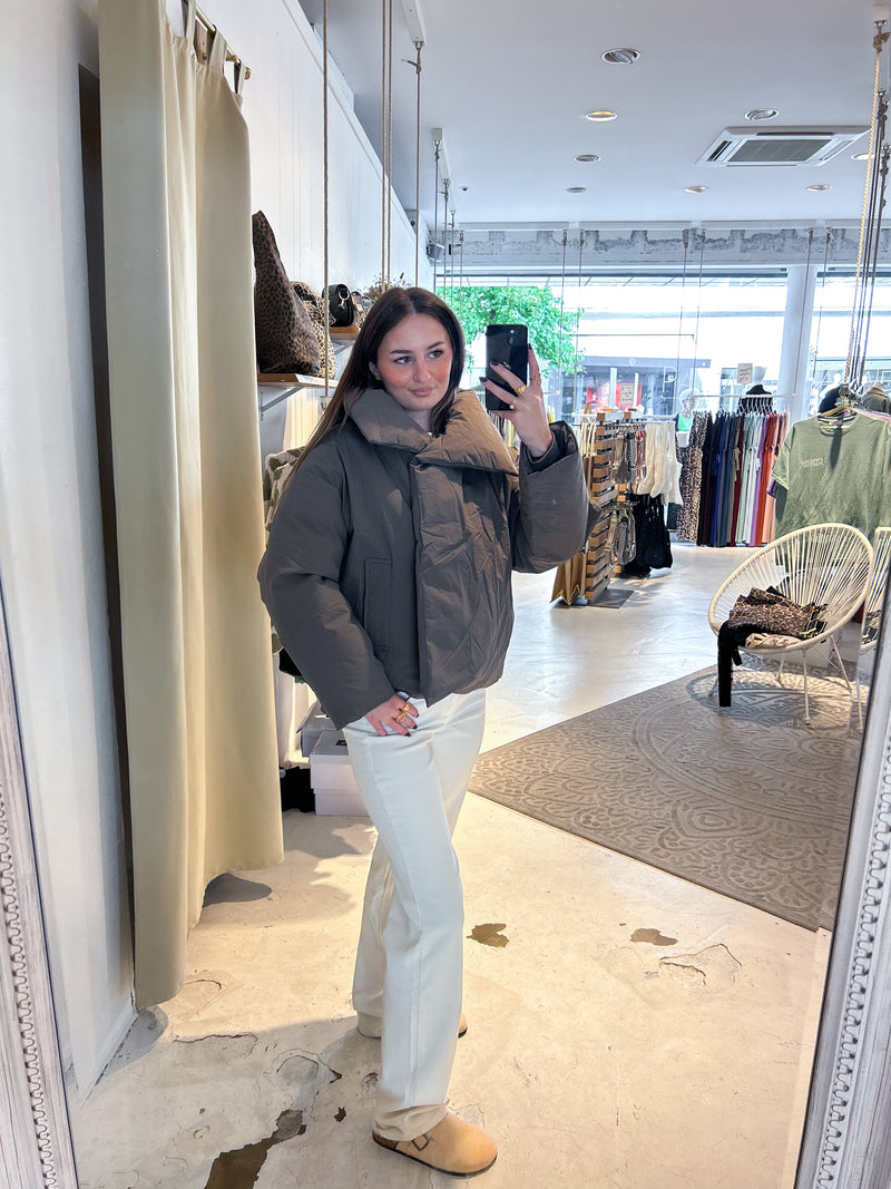 Kurze Winterjacke Braun