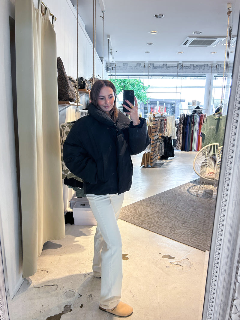 Kurze Winterjacke Schwarz