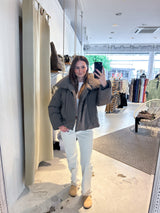 Kurze Winterjacke Braun