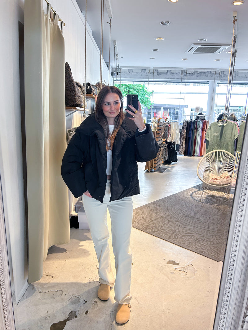 Kurze Winterjacke Schwarz