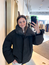 Kurze Winterjacke Schwarz