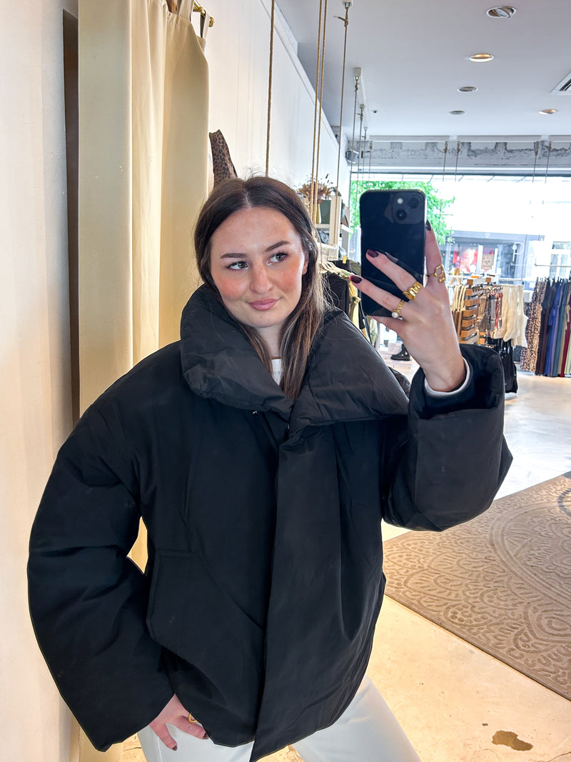 Kurze Winterjacke Schwarz