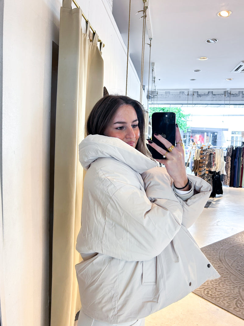 Kurze Winterjacke Beige