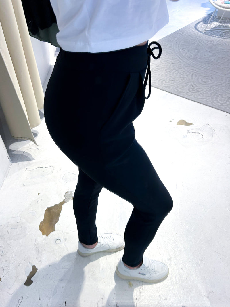 Stoffhose mit Kordelzug Schwarz