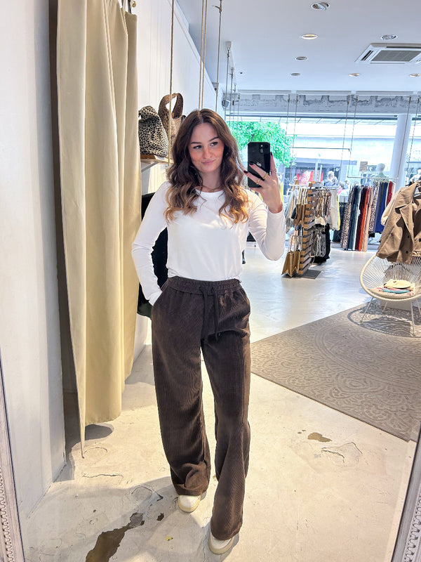 Cordhose Braun