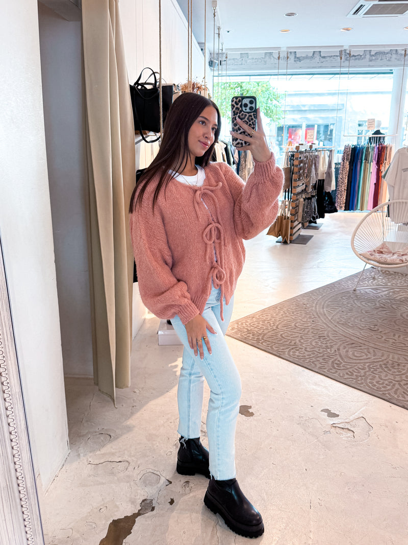 Kurze Oversized Strickjacke mit Schleifen Apricot