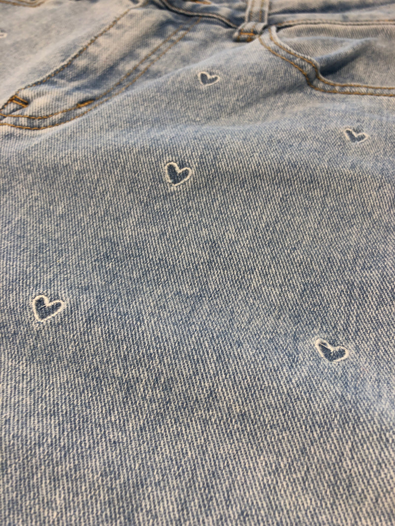 Mom Jeans Cut mit Herzen Hellblau