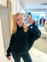 Oversized Strickpullover mit Rüschen Schwarz