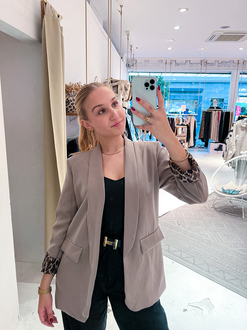 Oversized Blazer mit Leomuster Taupe