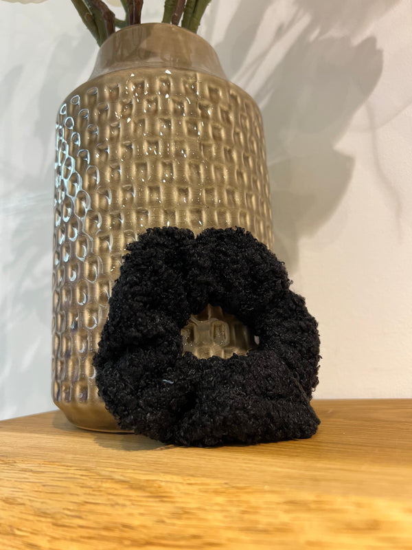 Teddy Scrunchie Schwarz