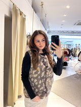 Teddy Weste mit Knopfleiste Leo Taupe