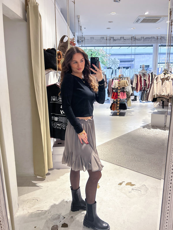 Kurzer Rock mit Rüschen Taupe