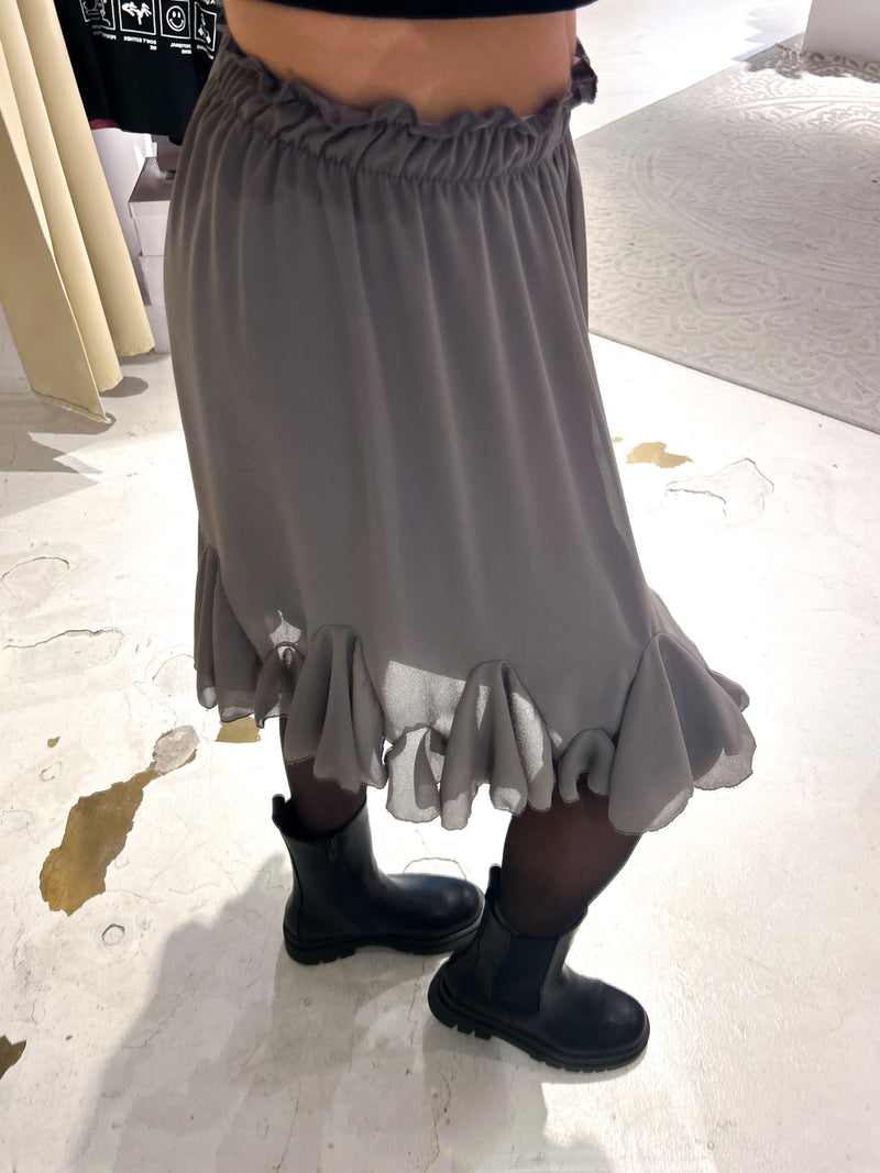 Kurzer Rock mit Rüschen Taupe