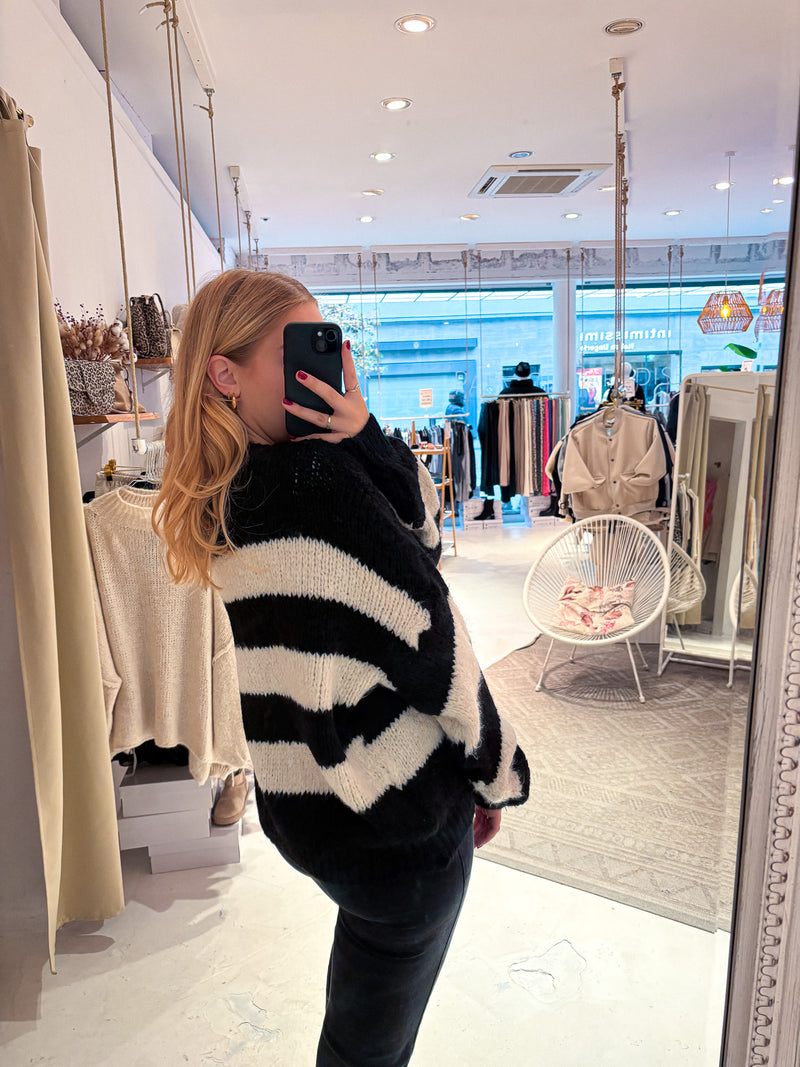 Oversized Strickpullover gestreift Schwarz