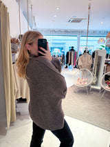 Oversized Strickpullover mit Stehkragen Braun