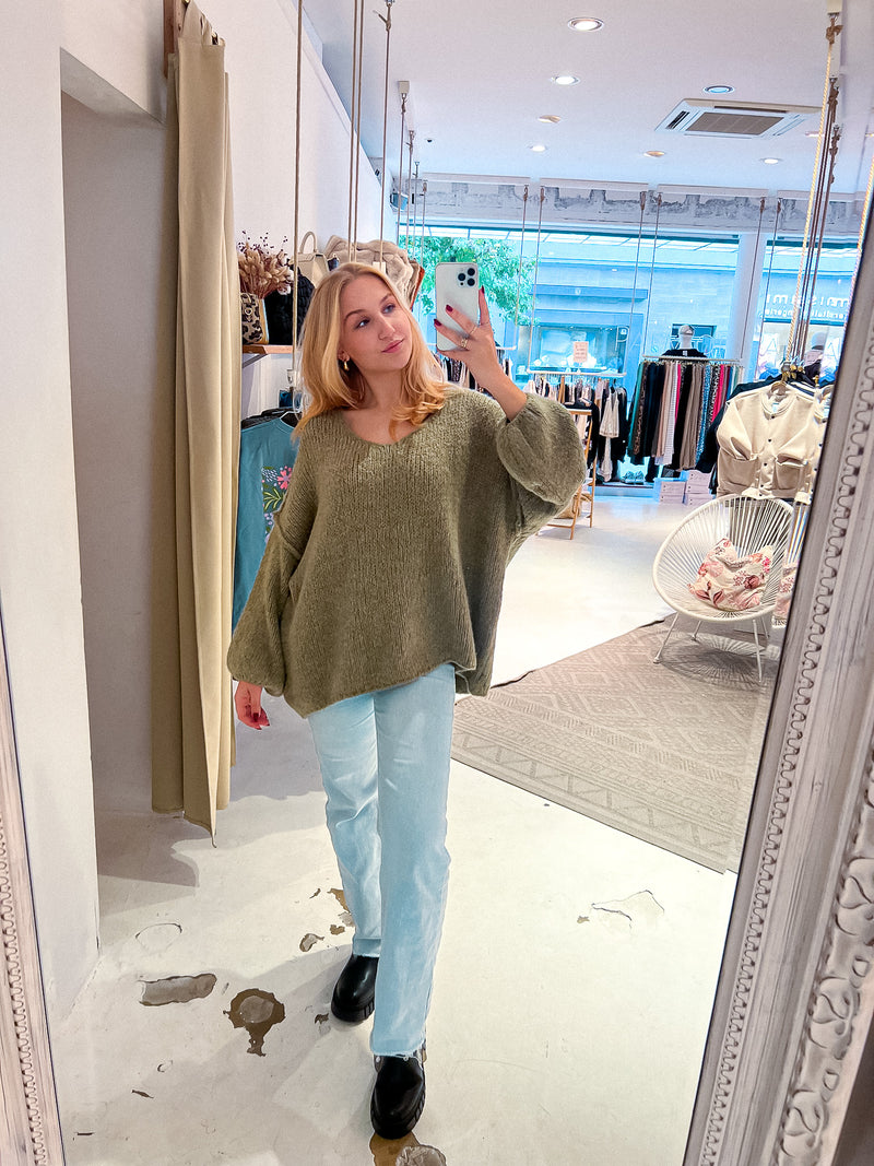 Oversized Strickpullover mit V-Ausschnitt Olive