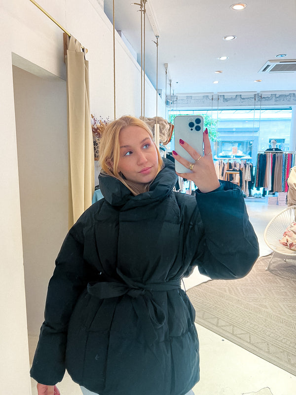 Kurze Puffer Winterjacke Schwarz