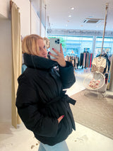 Kurze Puffer Winterjacke Schwarz