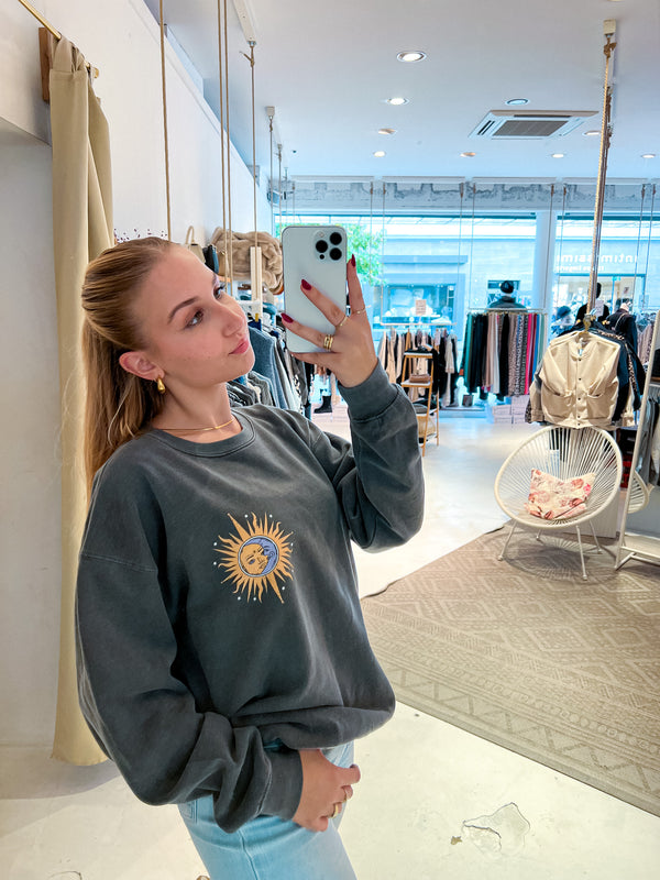 Sun and Moon Crew Neck Dunkelgrau