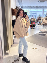 Kurzer Oversized Mantel Beige