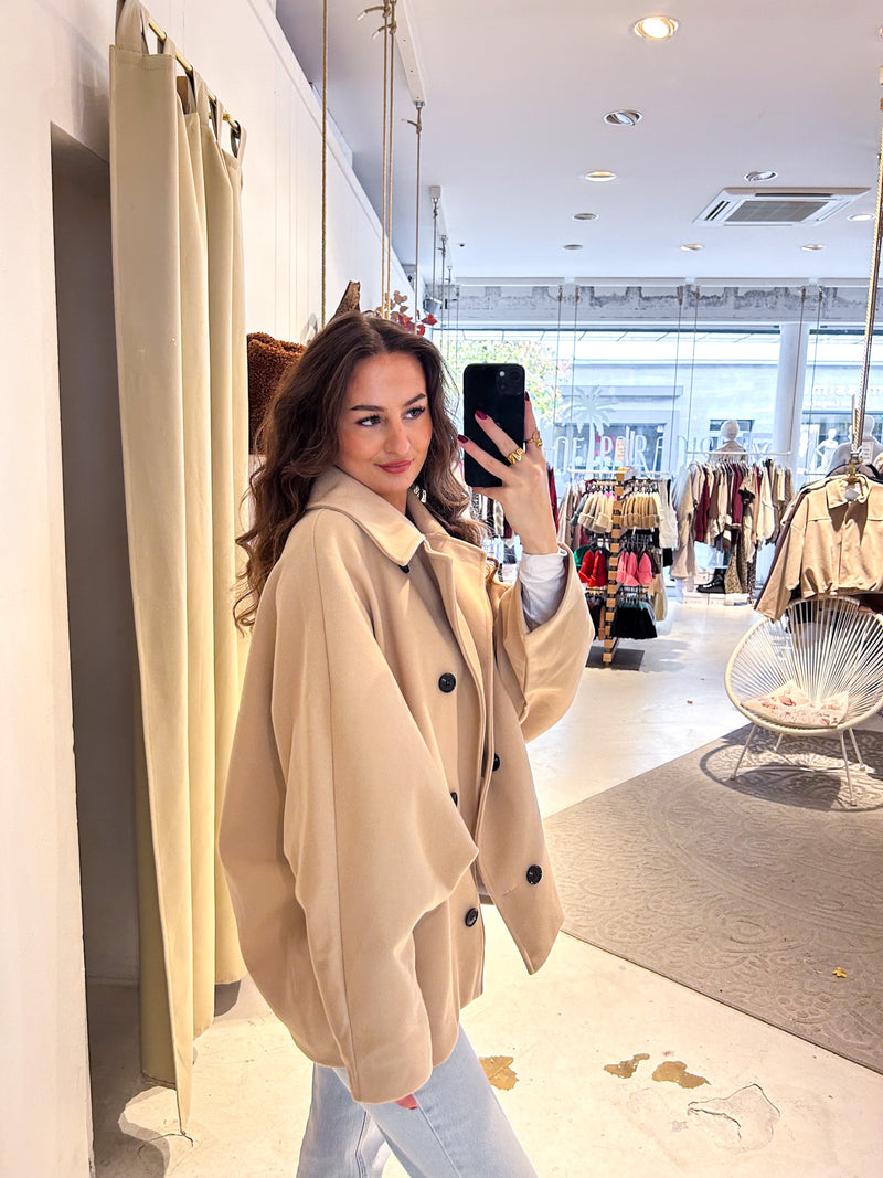 Kurzer Oversized Mantel Beige