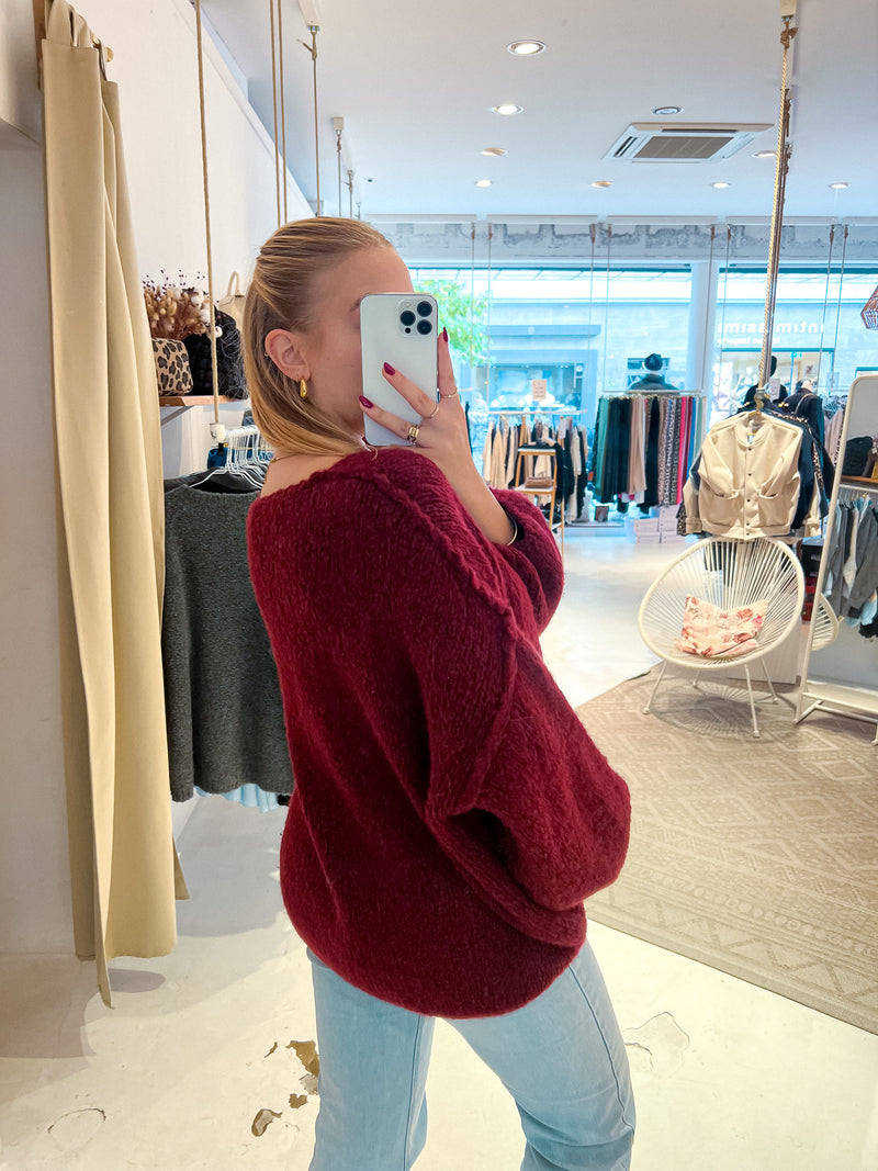 Oversized Strickpullover mit V-Ausschnitt Weinrot