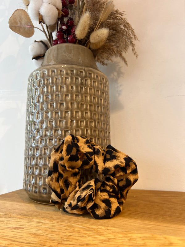 Scrunchie mit Leomuster Camel