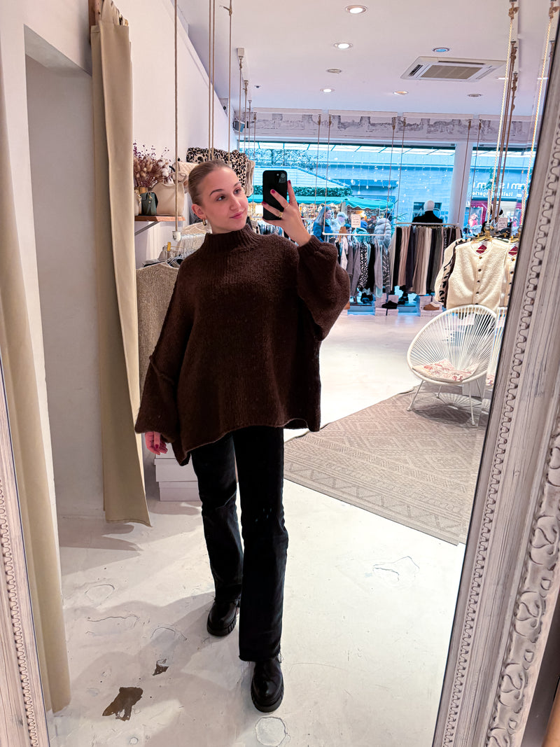 Oversized Strickpullover mit Stehkragen Braun