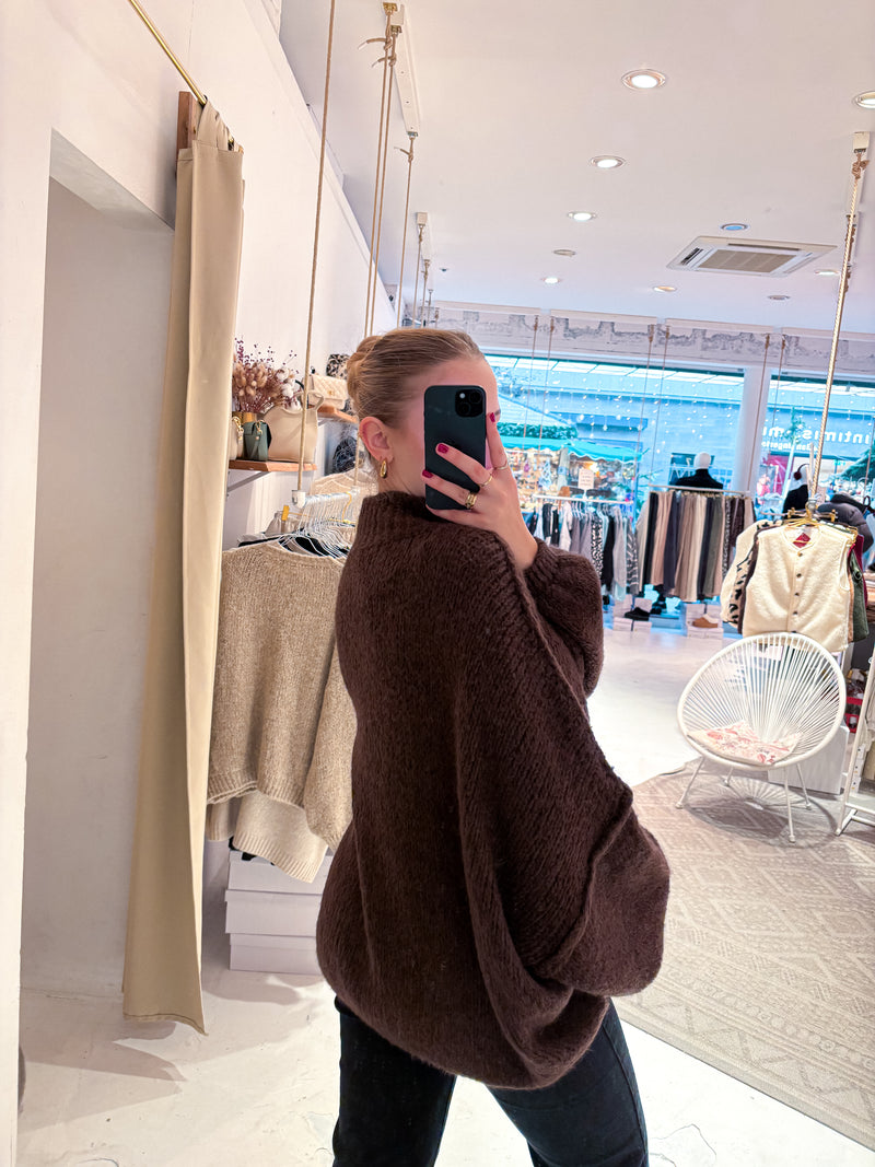 Oversized Strickpullover mit Stehkragen Braun