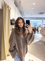 Oversized Strickpullover mit Stehkragen Hellbraun