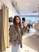 Oversized Strickpullover mit Stehkragen Hellbraun