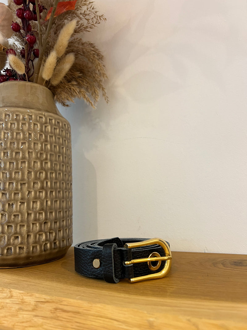 Gürtel mit Ösen - Schwarz / Gold