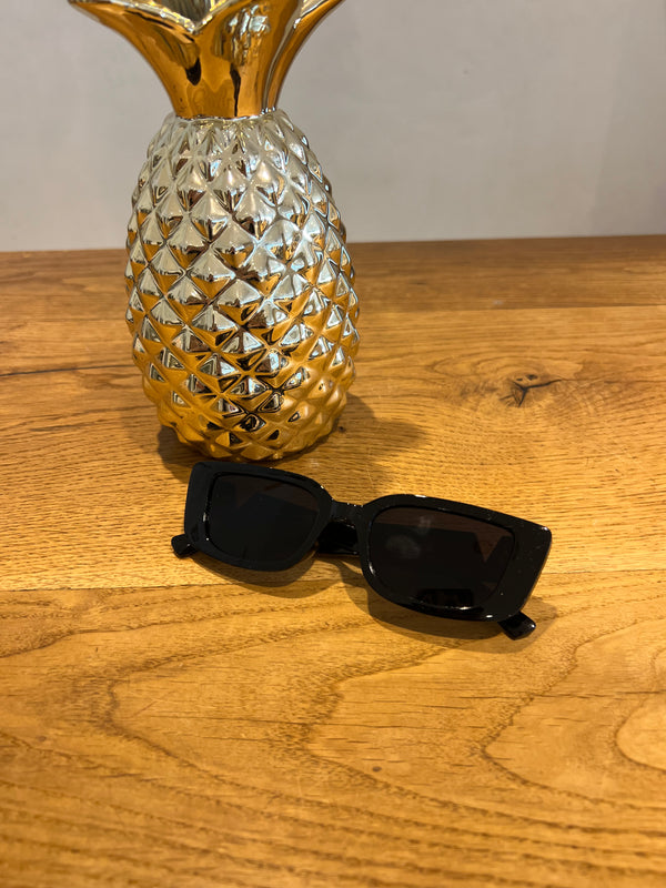 Sonnenbrille mit „V“ Schwarz