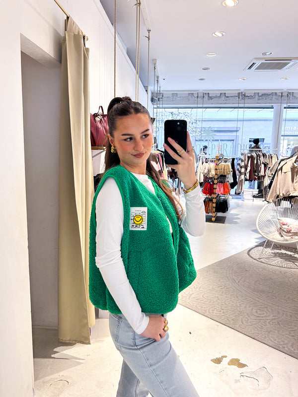 Kurze Teddy Weste mit Knopfleiste und Smiley Grün