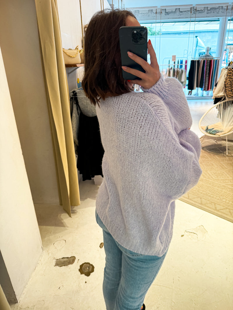 Kurze Oversized Strickjacke mit Schleifen Flieder