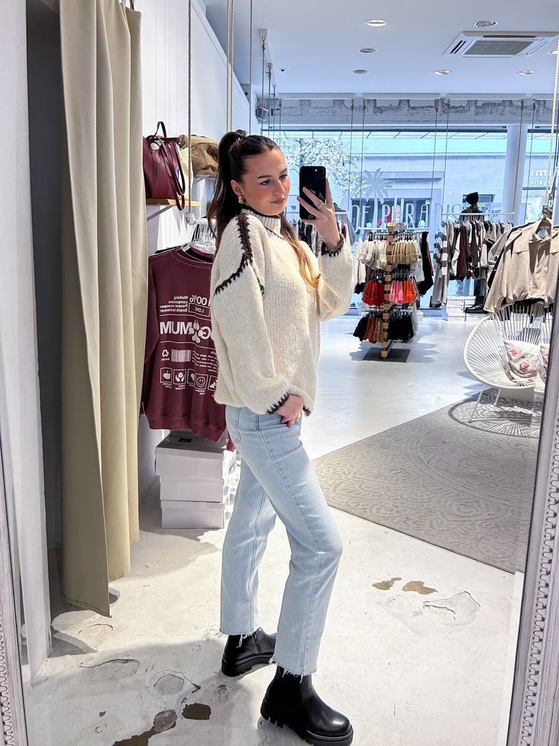 Strickpullover mit farbiger Naht Beige