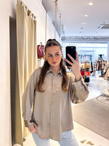 Kurze Silky Bluse Taupe