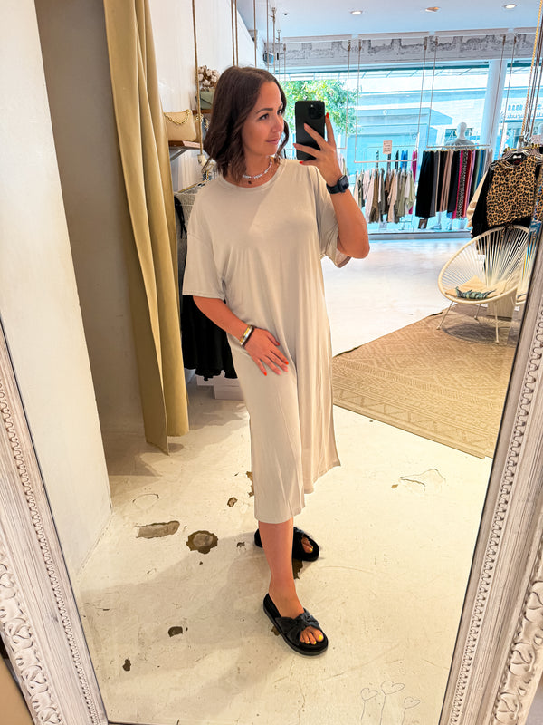 Maxi T-Shirt Kleid Taupe