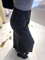 Silky Rock mit Leomuster Braun