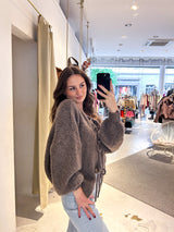 Kurze Oversized Strickjacke mit Schleifen Hellbraun