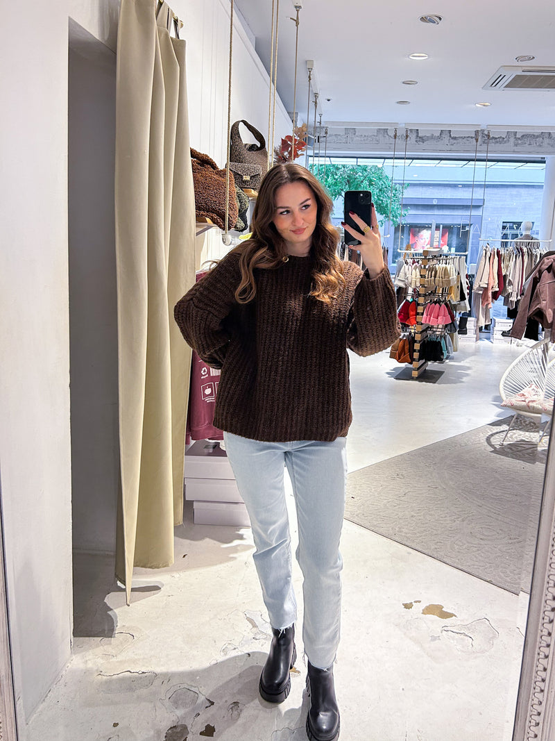 Grober Strickpullover Braun