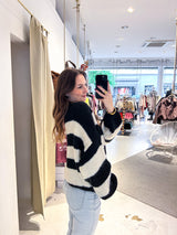 Oversized Strickpullover Gestreift Schwarz