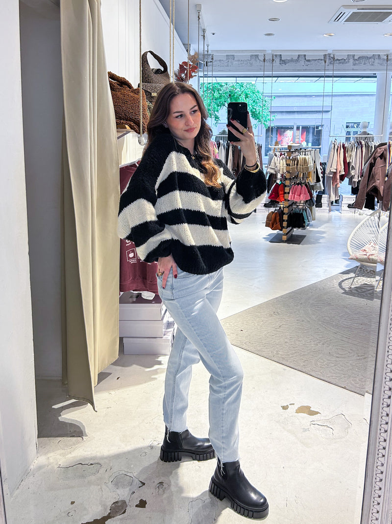 Oversized Strickpullover Gestreift Schwarz