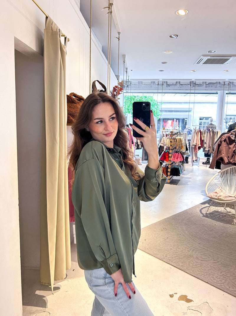 Kurze Silky Bluse Olive